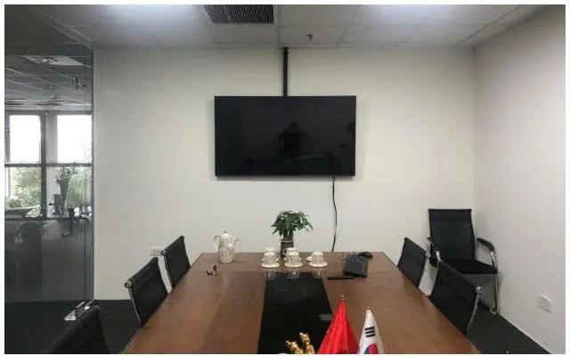 Giá Treo Tivi Thả Trần Nhập Khẩu NBT560 32